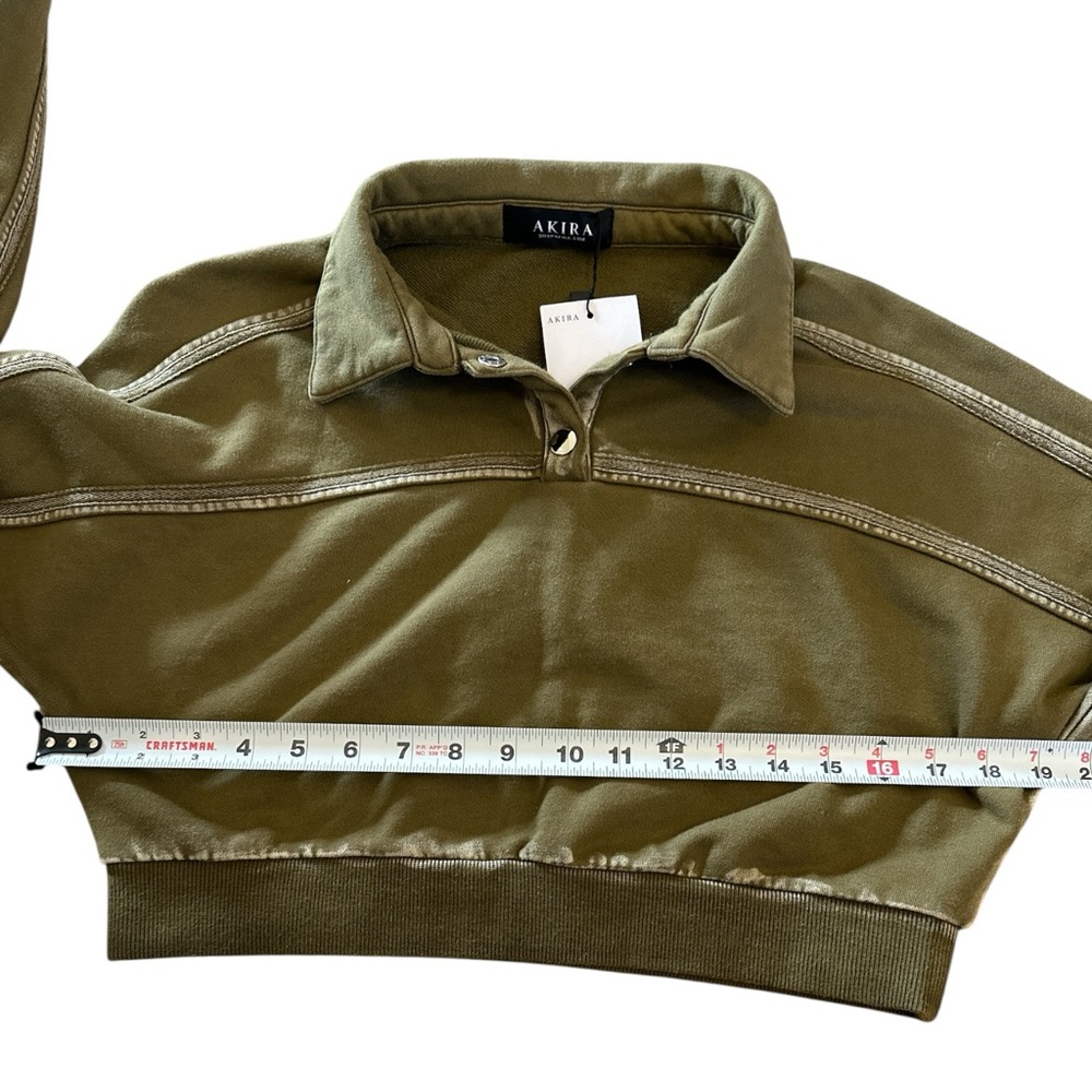 AKIRA Cropped Olive Snap Collar Sweatshirt | Size S | Utility Chic Streetwear - Picture 6 of 8